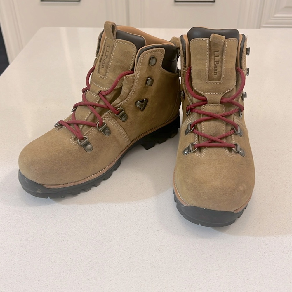 Classic LL Bean Women’s Hiking Boot!